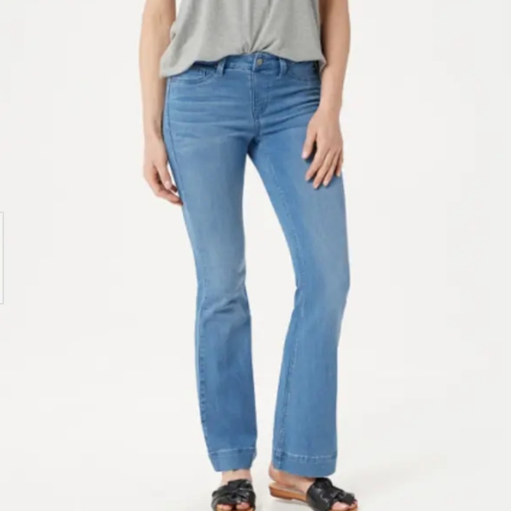 NWT Laurie Felt - Petite M Silky Denim Pull-On Boot Cut Jeans - Brushed Vintage